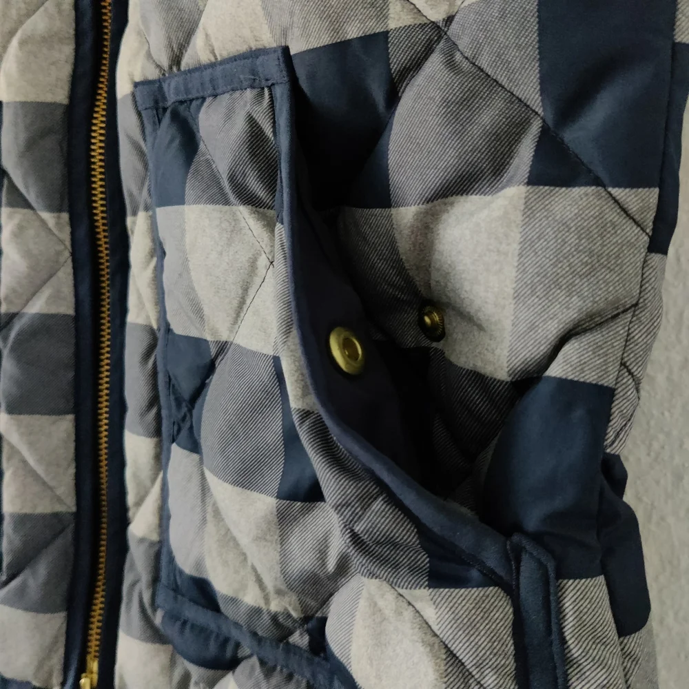 J. Crew Down Quilted Buffalo Plaid Navy Blue/Gray Puffer Vest Size XS - Picture 4 of 10